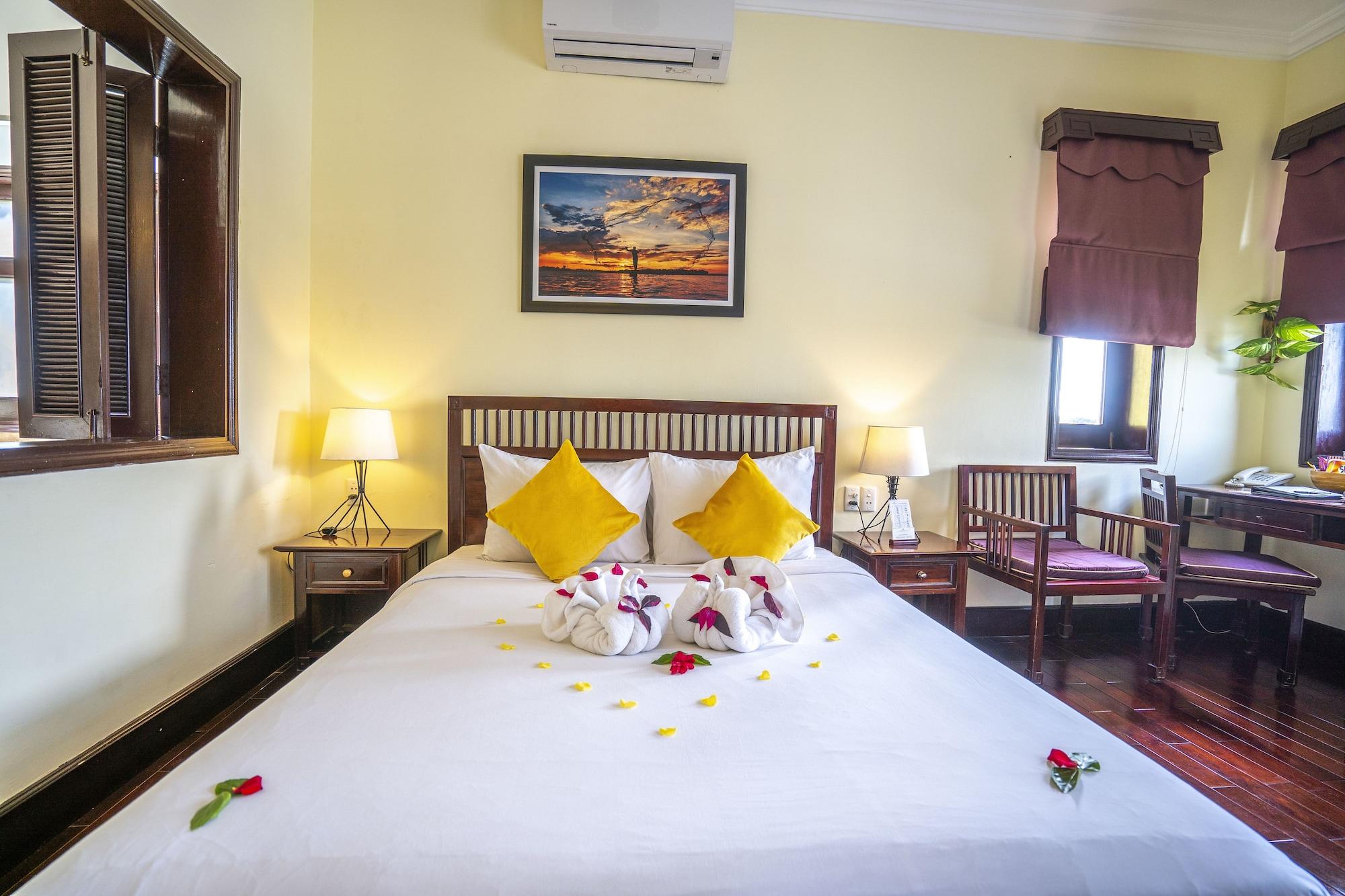 Hoi An Riverside Resort & Spa Esterno foto