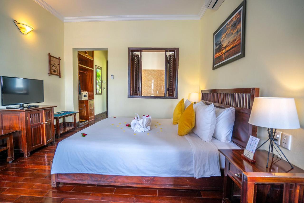 Hoi An Riverside Resort & Spa Esterno foto